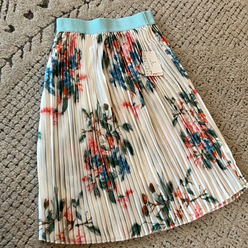 NWT Lularoe Tank & Jill Skirt Outfit - Picture 7 of 11